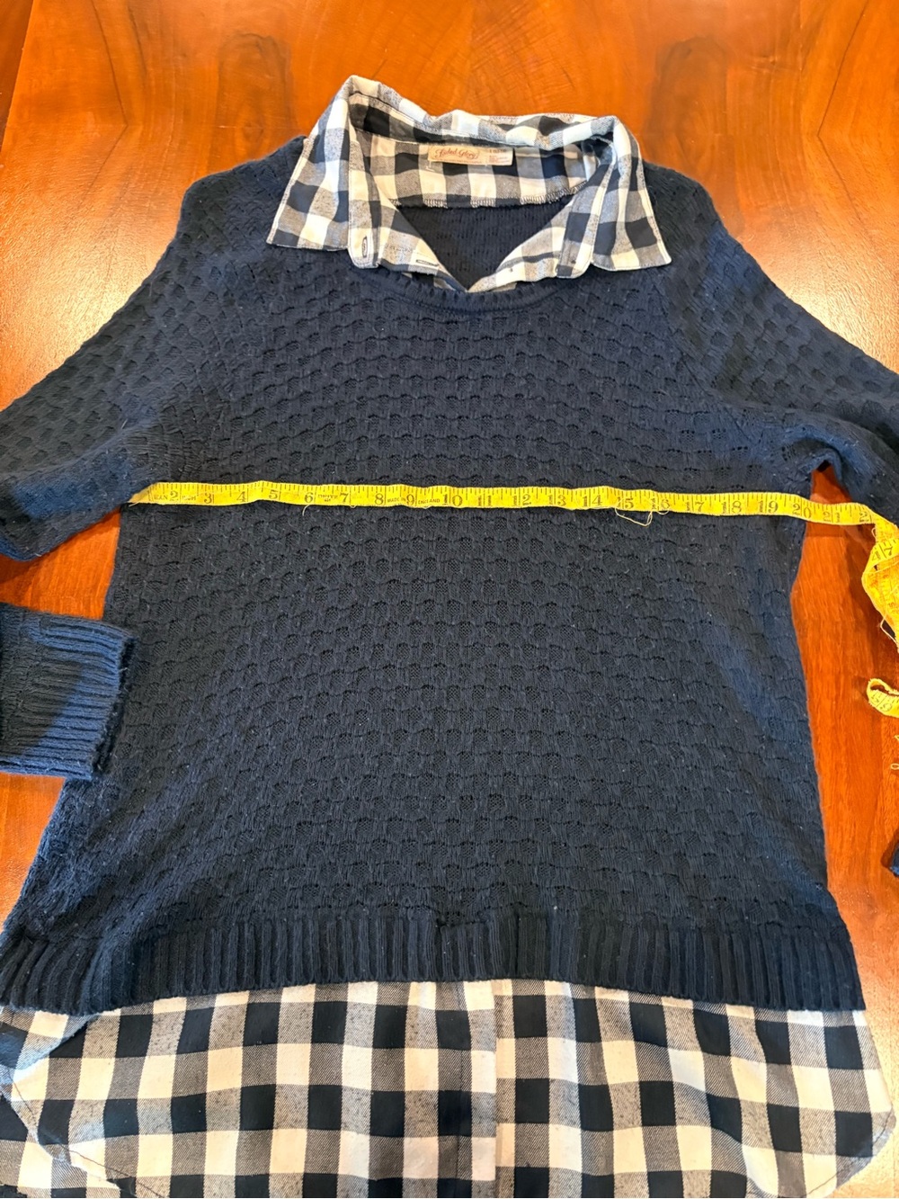 Classic Navy Cable Knit Women's Sweater, size L - Picture 8 of 8